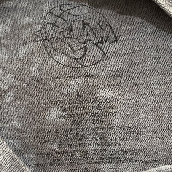 Space Jam T-Shirt L Gray Basketball Looney Tunes Bugs Bunny Daffy Duck Cartoon - Picture 4 of 4